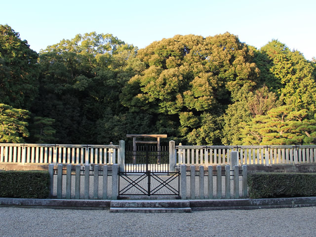 佐紀石塚山古墳(成務天皇陵)